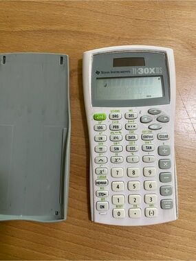 Texas Instruments TI-30X IIS Scientific Calculator Working Condition